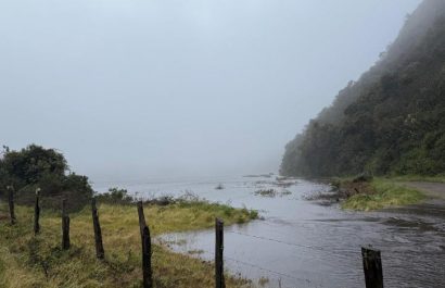 Emergencia en Napo desbordamiento de la laguna de Papallacta y aluvión afectan a comunidades