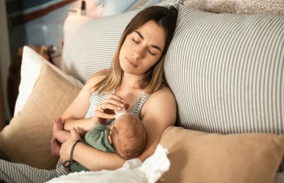 En Ecuador, el INEC revela que 4.6 millones de mujeres son madres, más de 2 millones están solteras y crían solas a sus hijos. (Pexels).