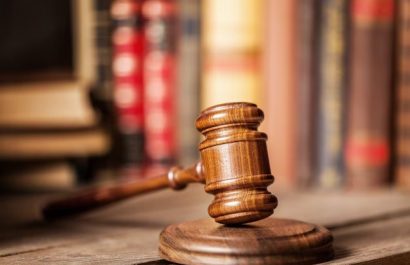En Estados Unidos, el FBI arresta a una jueza por obstruir la detención de un migrante ilegal