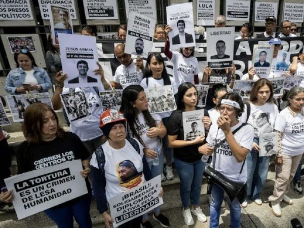 En Venezuela se persigue a los que piensan diferente al gobierno, según múltiples denuncias