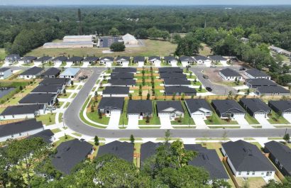 En ciudades como Jacksonville, al norte de la Florida, el mercado de vivienda aún ofrece precios relativamente bajos en comparación con Nueva York o Miami.