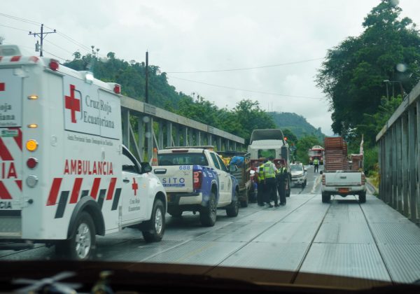 En la vía Alóag -Santo Domingo suceden la mayoría de accidentes donde se ha detenido a conductores.