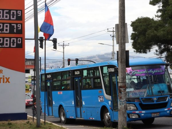 En las distribuidoras de combustible de Ecuador ya se anuncia el nuevo precio del Diesel. FOTO: API