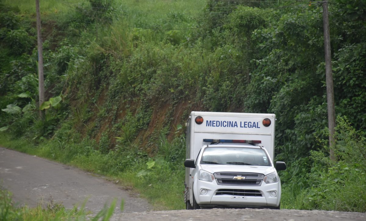Encuentran cadáver maniatado y con mensaje en la vía Aventura