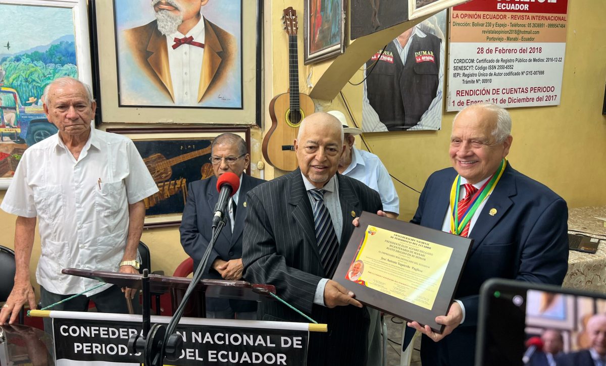 Encuentro nacional de periodistas en Portoviejo destacó la contribución de José Antonio Izquierdo Pugliese al crecimiento económico y social a través de la cadena Súper Éxito