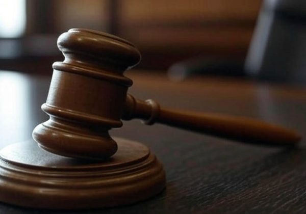 Envío de flores con amenazas tres sentenciados por extorsión en Guayaquil