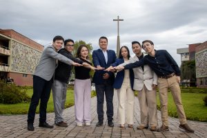Equipo universitario de Ecuador triunfa en reto global de innovación con propuesta de comunicación ambiental transparente