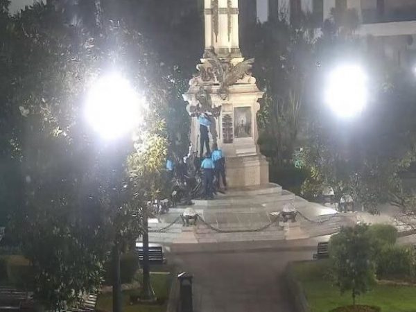 Escolta municipal frustra intento de robo en el monumento de la Independencia