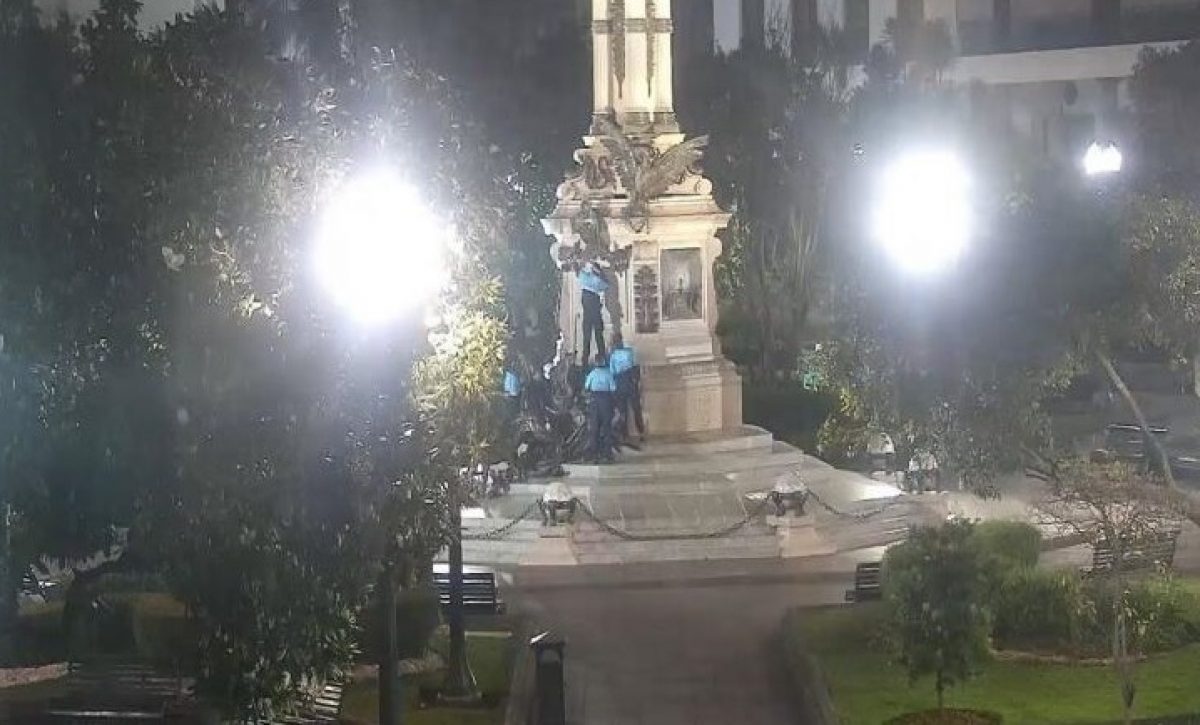 Escolta municipal frustra intento de robo en el monumento de la Independencia