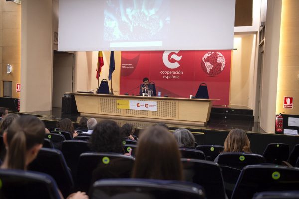España destina $10 millones para apoyar pymes en Ecuador a través de Financoop