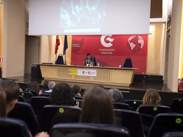España destina $10 millones para apoyar pymes en Ecuador a través de Financoop