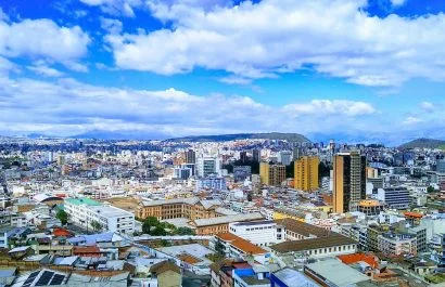 Ecuador con contrastes climáticos este 10 de septiembre: sol en la Costa y lluvias en la Sierra