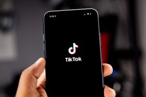¿Estafa en TikTok Cuidado con las consultas falsas de tu score de crédito