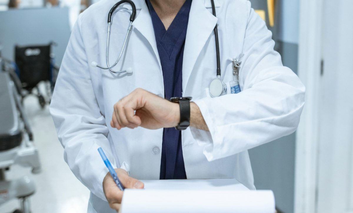 Estas son las 10 especialidades médicas con mayor cantidad de profesionales en el sistema de salud público de Ecuador. (Pexels)