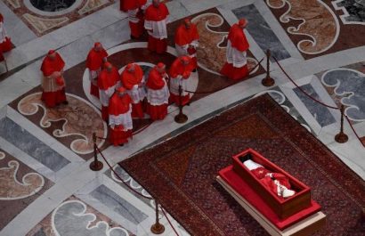 Este viernes se cerrará el féretro del Papa Francisco en la Basílica de San Pedro, en el Vaticano