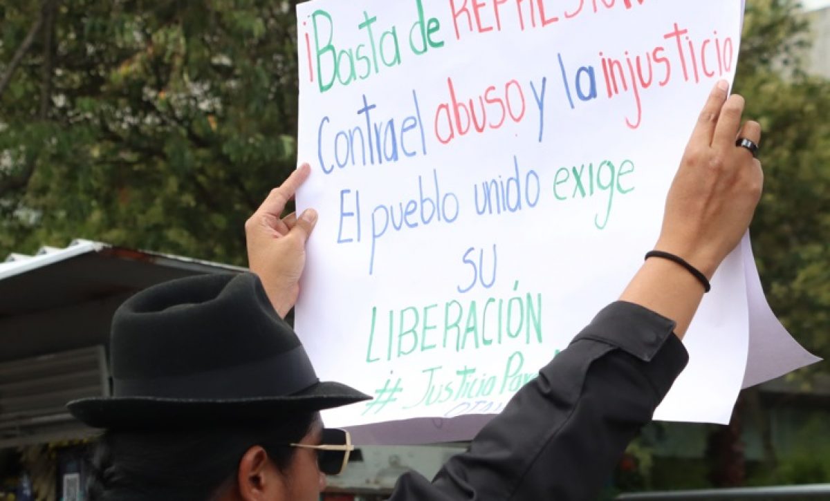 Este viernes se desarrolló un plantó en la Fiscalía solicitando la libertad de los detenidos en el paro. FOTO: API