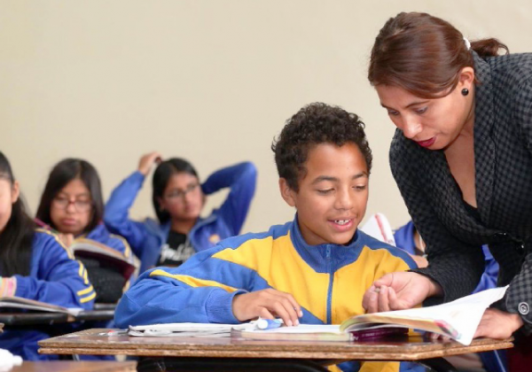 Estrategia “Tiempo para ser docente” beneficiará a más de 130 mil maestros en el país