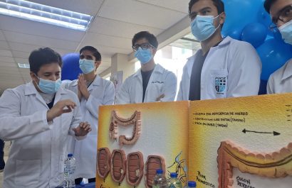 Estudiantes de la UTM y PUCE expusieron problemáticas en casa abierta realizada en SOLCA.