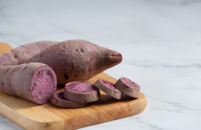 Estudio revela potencial del extracto de camote morado contra el cáncer de mama