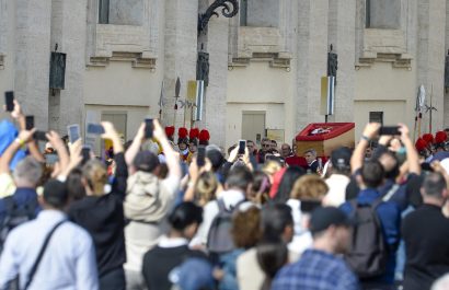 El Vaticano abre sus puertas para el último adiós al Papa Francisco