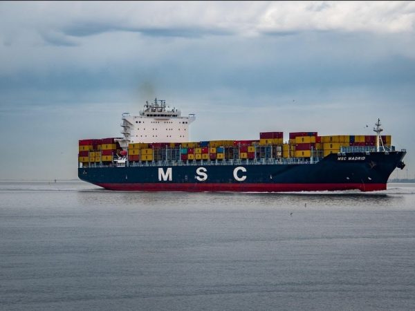Imagen referencial que muestra un buque con comercio internacional