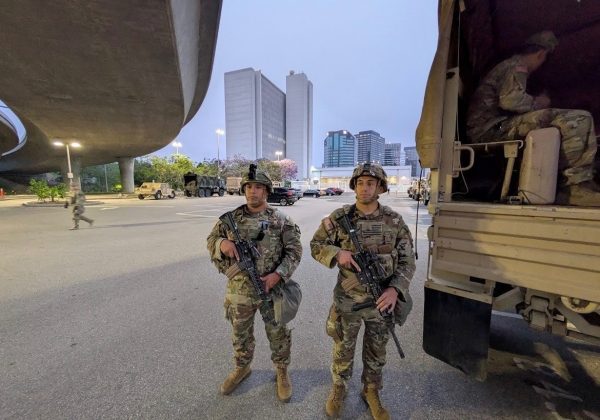 La Administración Trump advierte que "no tiene miedo de ir más allá" para contener las protestas en California