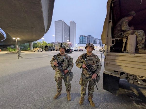 La Administración Trump advierte que "no tiene miedo de ir más allá" para contener las protestas en California