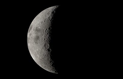 Esta visualización simula lo que la tripulación de Artemis II podría ver a través de las ventanas de Orión.