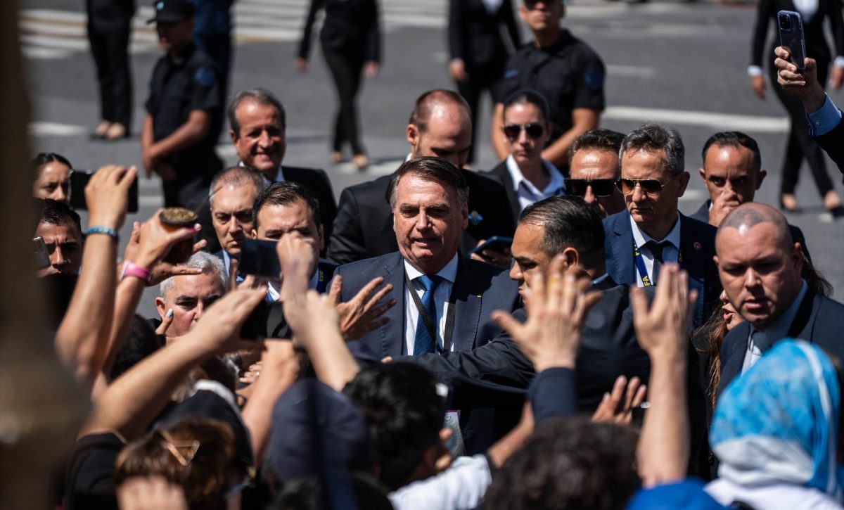 Exasesor de Bolsonaro revela que el expresidente brasileño leyó y modificó el borrador del intento de golpe de Estado