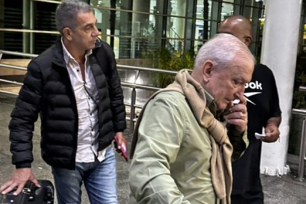 Exfutbolistas y técnicos legendarios asisten a la Noche Centenario de Barcelona SC