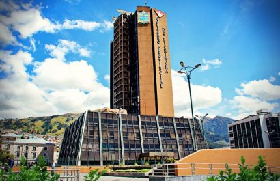 El edificio de la Prefectura de Pichincha.