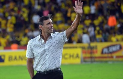 Fabián Bustos podría regresar al futbol ecuatoriano y para ser más precisos a dirigir a un equipo del Astillero.