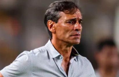 Fabián Bustos ya está en Paraguay para asumir como nuevo técnico de Olimpia