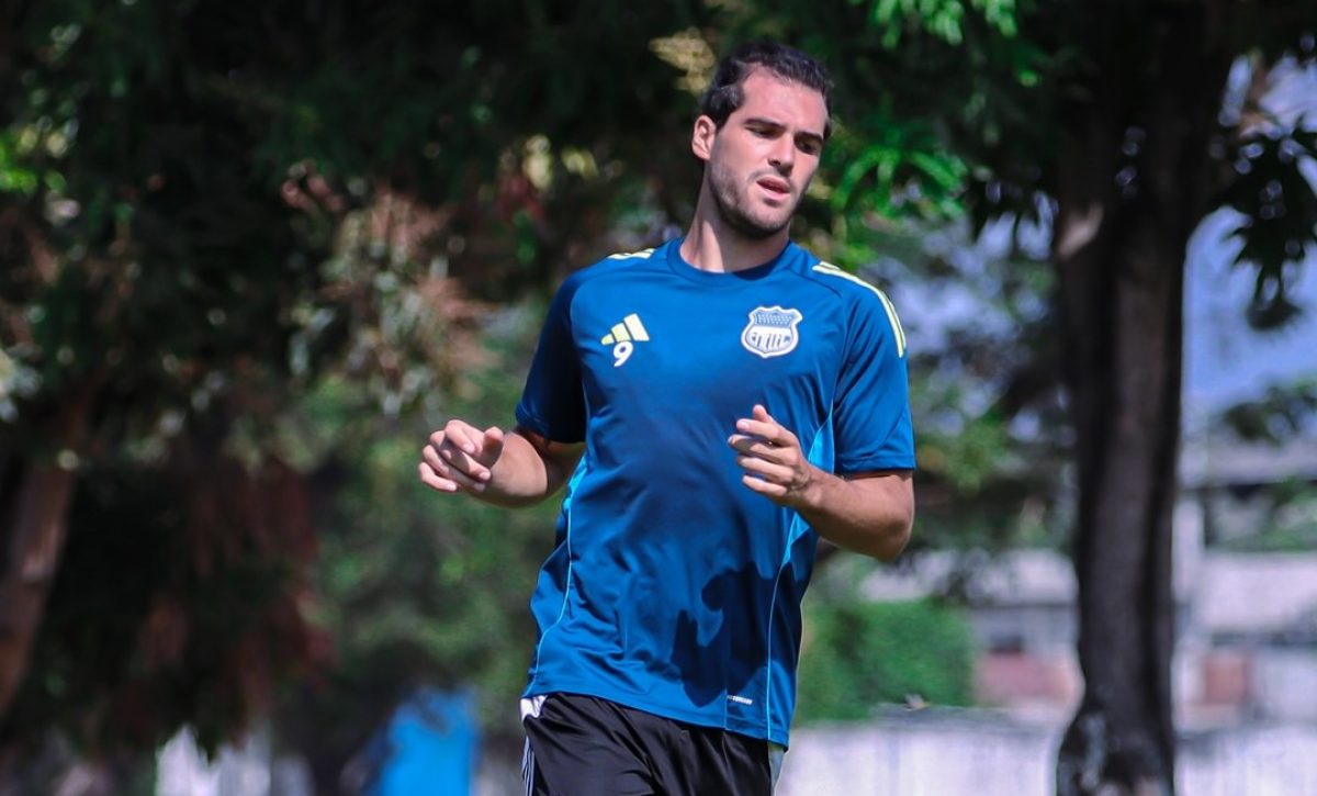 Facundo Castelli por lesión se perderá el Clásico del Astillero.