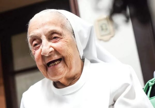 Fallece Inah Canabarro Lucas, la monja que conquistó el título de la persona más longeva del mundo