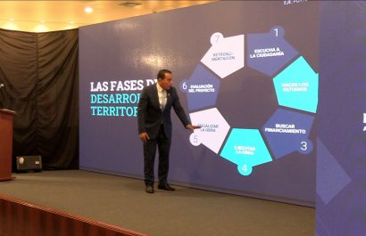 El alcalde Pincay, mientras realizó su rendición de cuentas del periodo 2024.