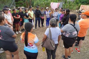 Familias damnificadas en La Concordia reciben ayuda tras incendio que acabó con la vida de un niño