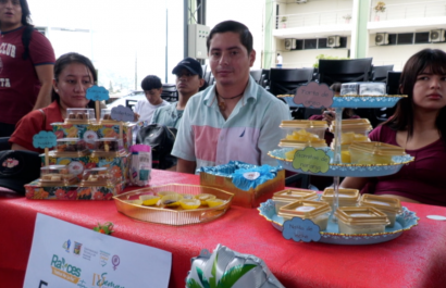 Feria Raíces de la Universidad Técnica de Manabí promueve emprendimientos de universitarios