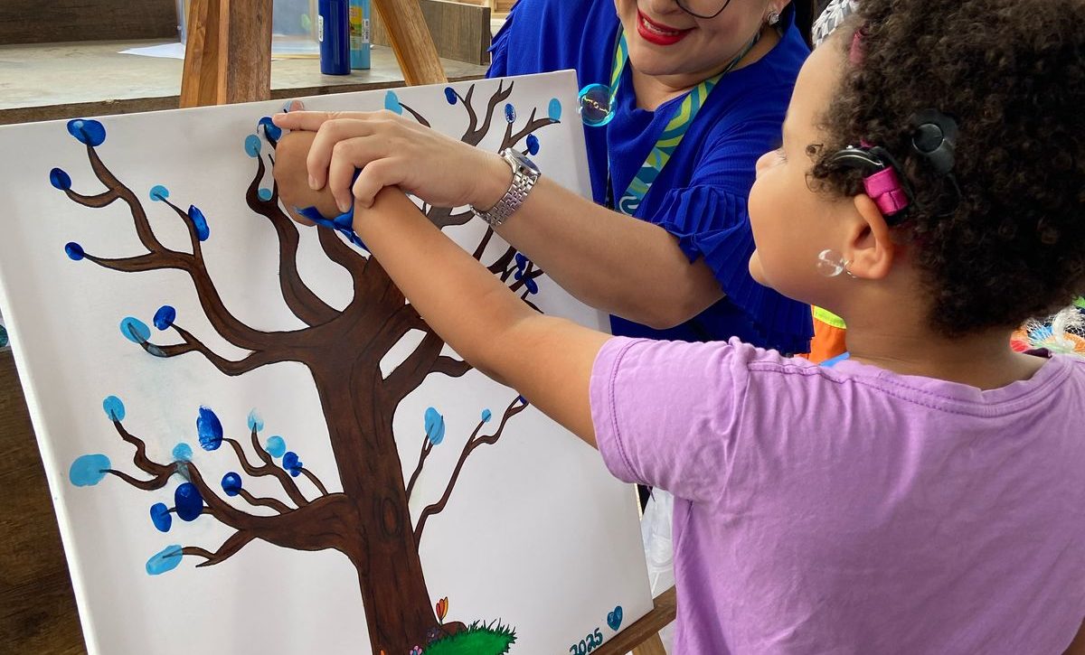 Feria de emprendimiento en Portoviejo impulsó la inclusión en el Día Mundial del Autismo
