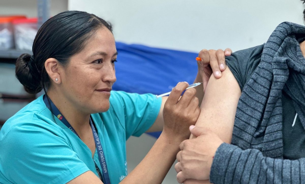 Fiebre amarilla bajo la lupa: Ecuador activa protocolos y vacunación preventiva