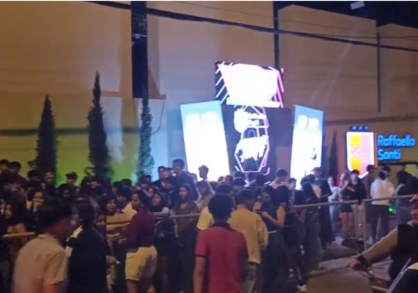 Fiesta de novatada en Raffaello Santi de Portoviejo genera caos por aglomeración
