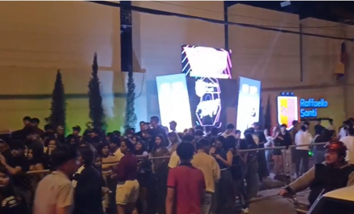 Fiesta de novatada en Raffaello Santi de Portoviejo genera caos por aglomeración