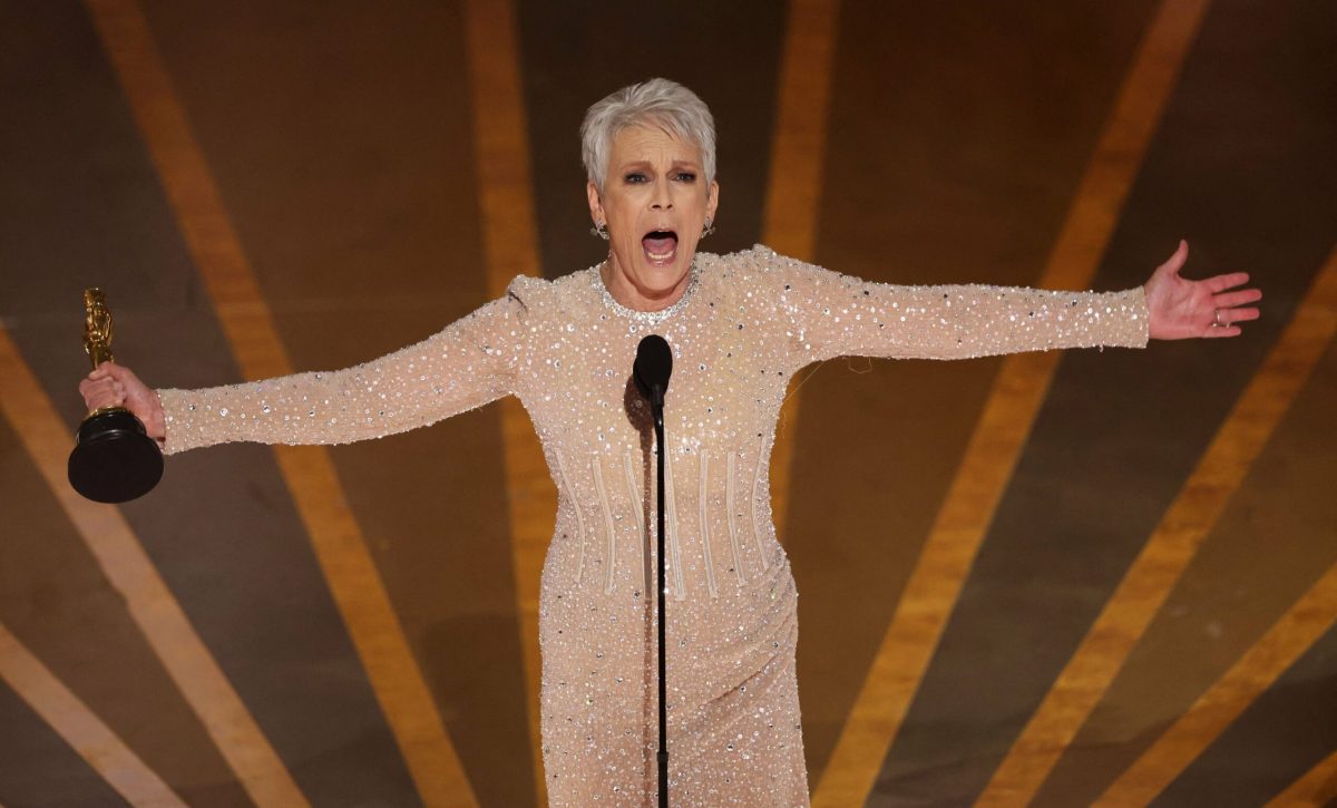 Jamie Lee Curtis se sometió a una cirugía estética para mejorar la apariencia de sus ojos, pero después se arrepintió.