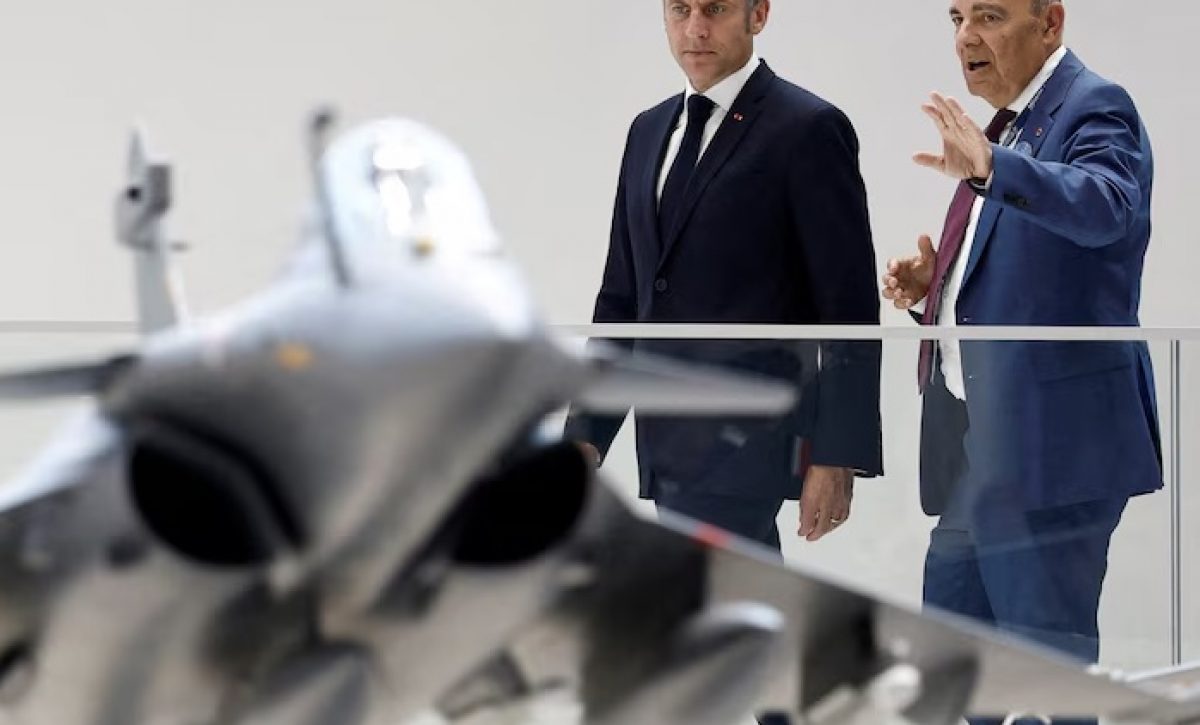 Francia anunció el despliegue de tres aviones de combate Rafale en Polonia para reforzar su defensa aérea.