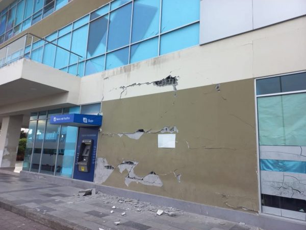 Fuerte sismo en Esmeraldas se suspenden las clases y se evalúan los grandes daños