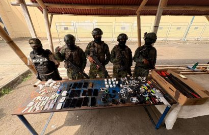 Fuerza de tarea Manabí incauta armas y drogas en operativo en cárcel de Portoviejo