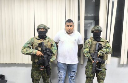 Fuerzas Armadas capturan en Quevedo a presunto miembro de 'Los Lobos'