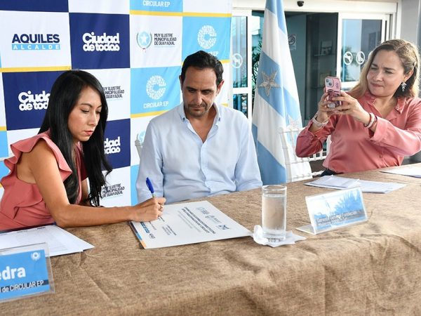 Fundación Malecón 2000 y Circular EP firmaron un convenio para fomentar el reciclaje y la educación ambiental en Guayaquil.
