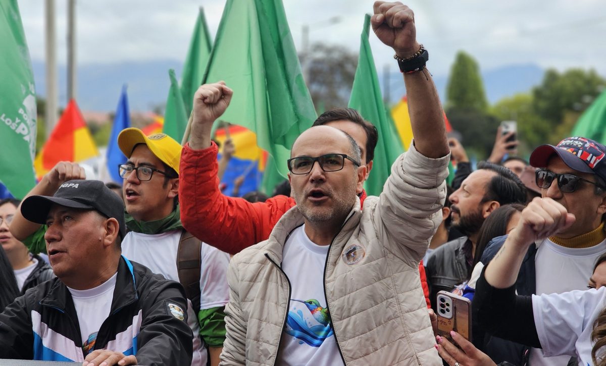 Prefecto del Azuay, Juan Cristóbal Lloret, fue multado por proselitismo político en elecciones de 2023. FOTO: @jotalloretv (X).
