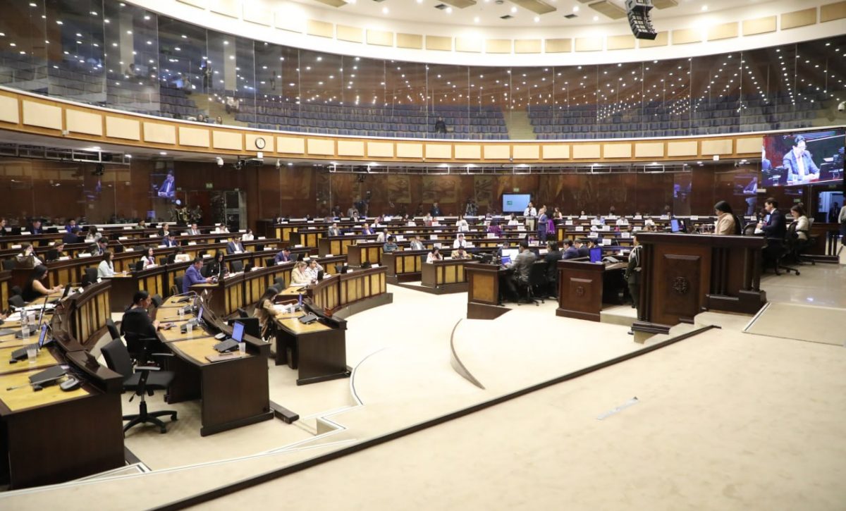La propuesta busca reducir significativamente el tamaño de la Asamblea Nacional, que actualmente cuenta con 151 asambleístas. FOTO: @AsambleaEcuador.